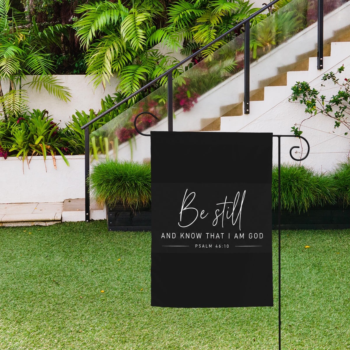 Colorful Sandy Beach garden flag for yard decoration, outdoor garden decor with vibrant design and weather-resistant fabric.